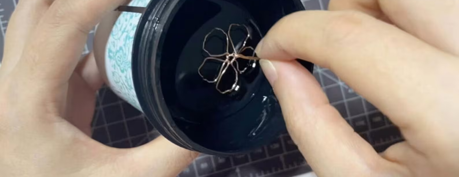 UV Dip Resin & Wire Flower Jewellery Making