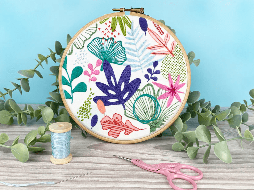 Oh Sew Bootiful Hoop Embroidery Kit - Abstract Florals