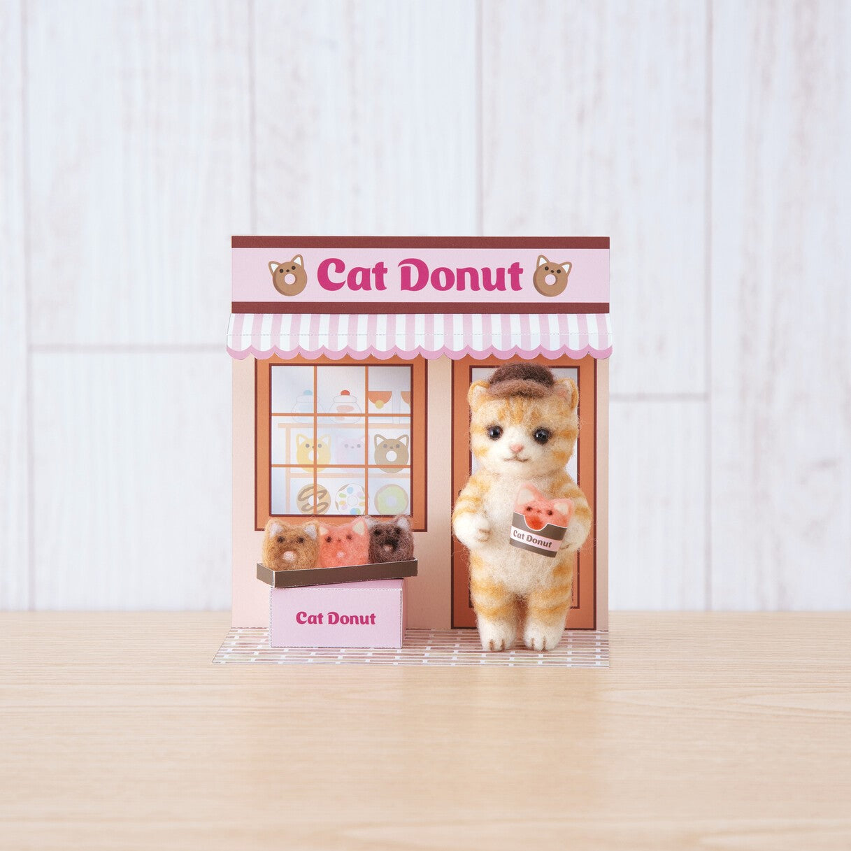 Hamanaka Aclaine Acrylic Fibre Needle Felting Kit - Cat Donut Shop