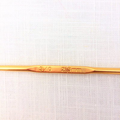 Japanese Hamanaka Crochet Hook - Size 3/0  (US B/1, UK 13, Metric 2.25mm)