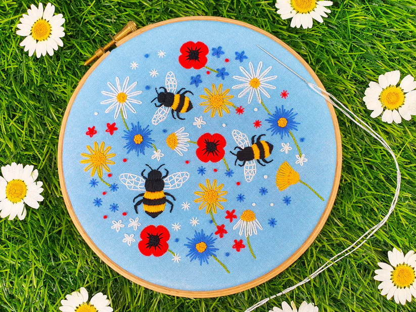 Oh Sew Bootiful Hoop Embroidery Kit - Bees and Wildflowers