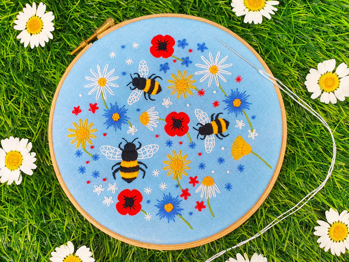 Oh Sew Bootiful Hoop Embroidery Kit - Bees and Wildflowers