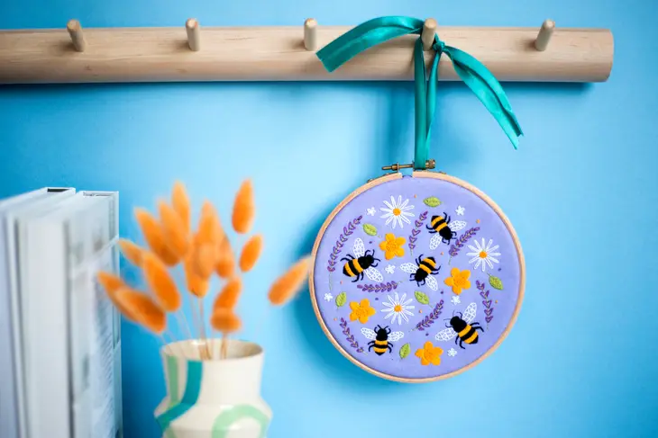 Oh Sew Bootiful Hoop Embroidery Kit - Lavender and Bees