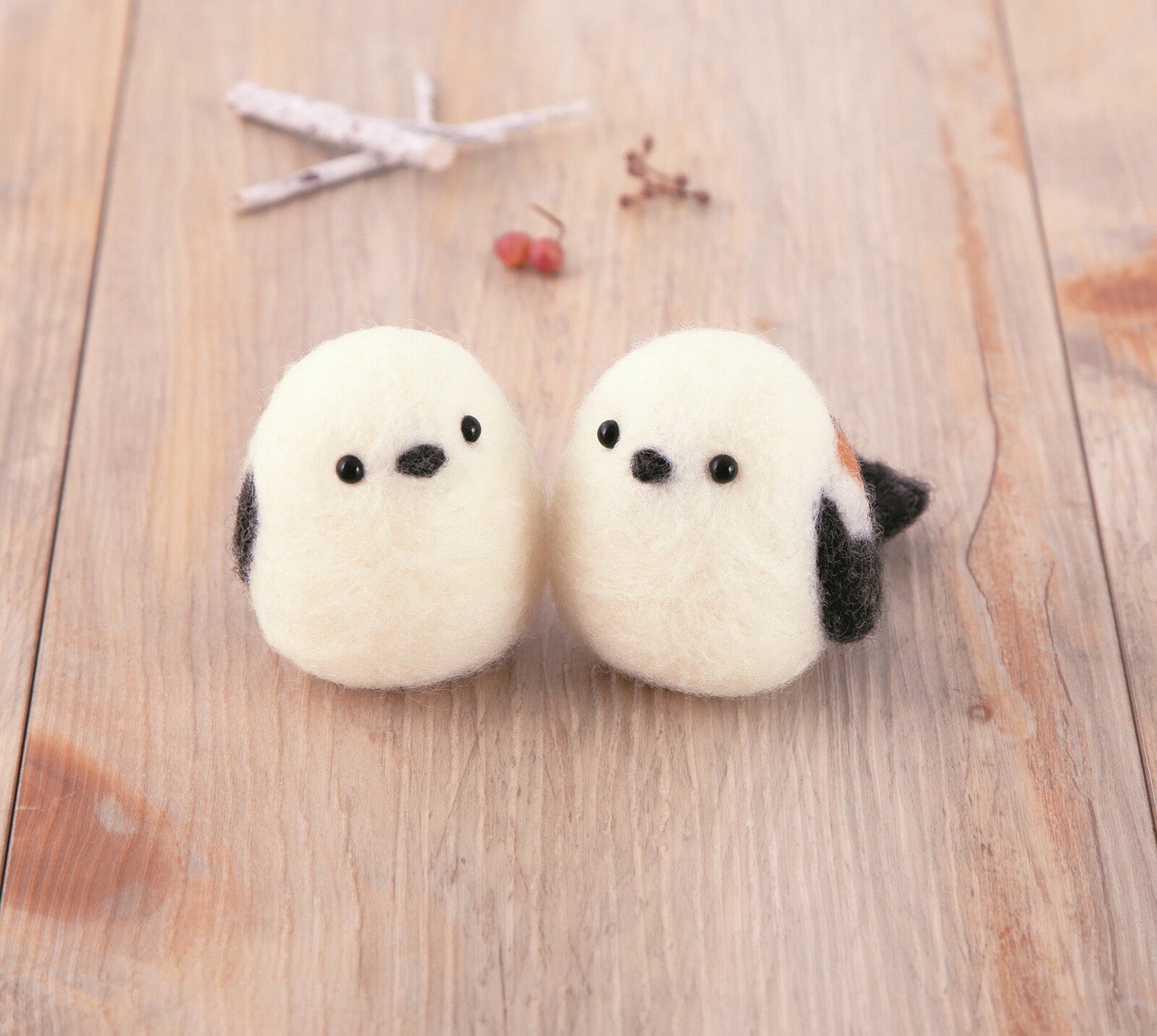 Hamanaka Needle Felting Kit - Shimaenaga (English)