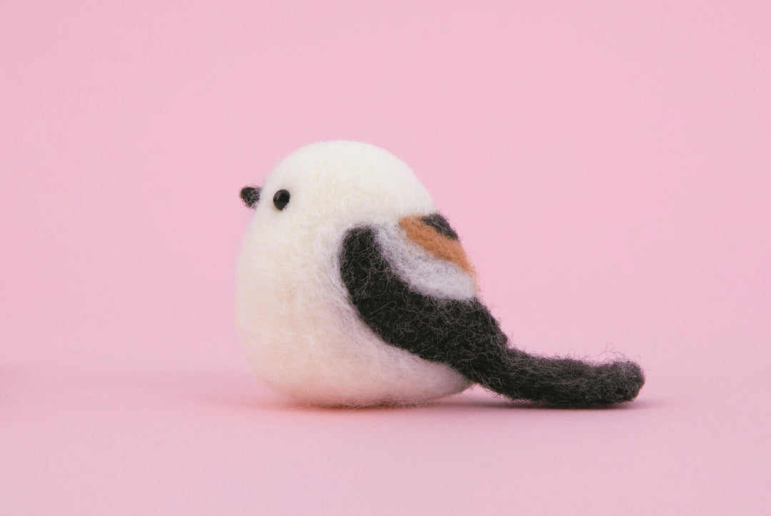 Hamanaka Needle Felting Kit - Shimaenaga (English)