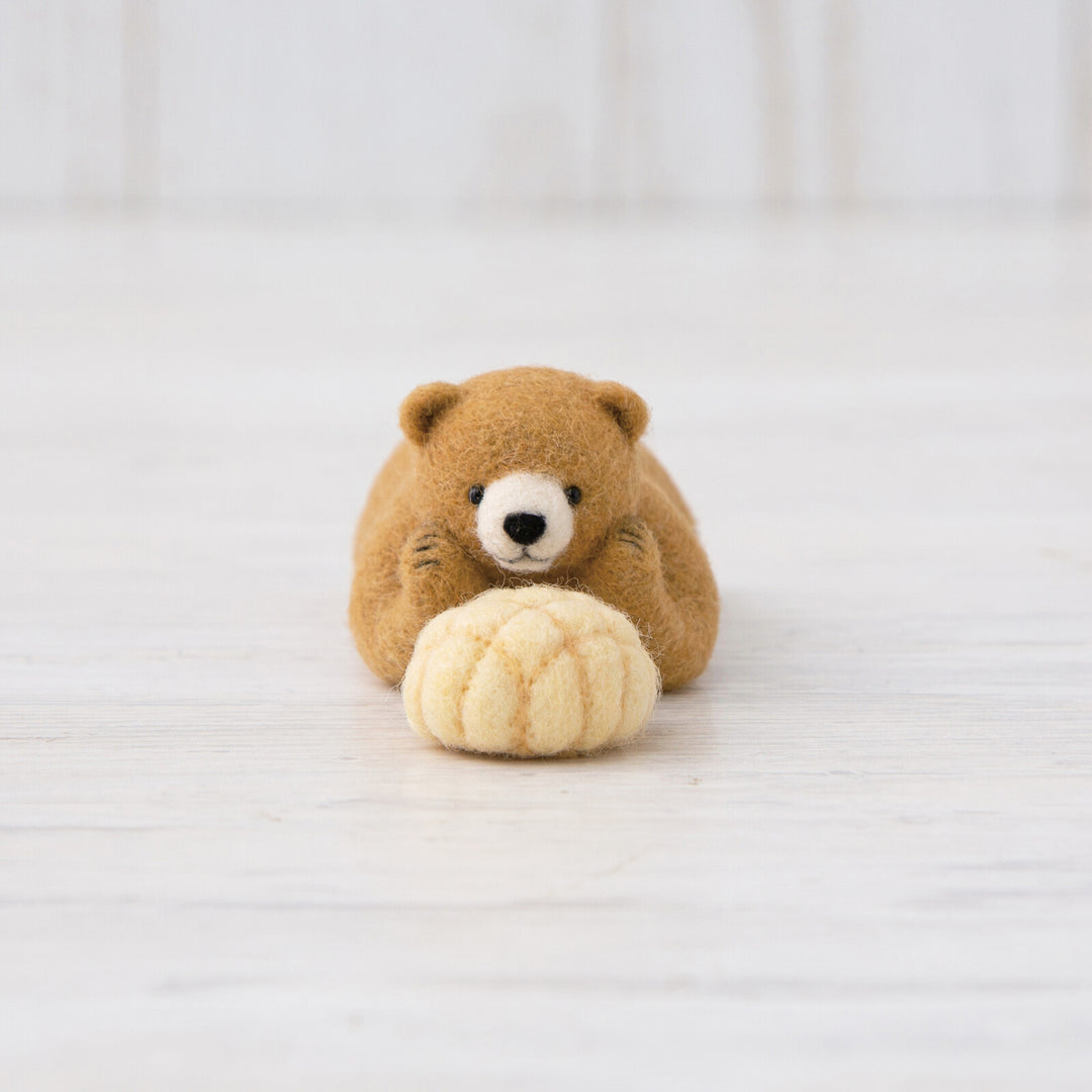 Hamanaka Needle Felting Kit - Bear with Melon Bread