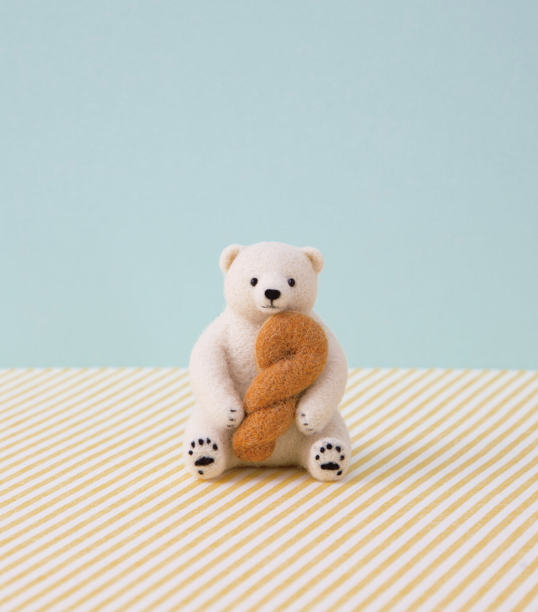 Hamanaka Needle Felting Kit - Polar Bear with Bread Twist