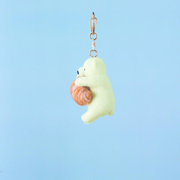 Hamanaka Needle Felting Kit - Polar Bear with Croissant Keyring (English)