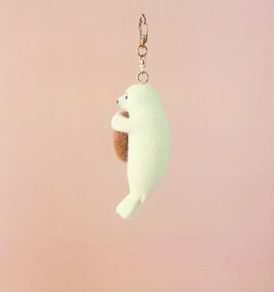 Hamanaka Needle Felting Kit - Seal with Donut Keyring