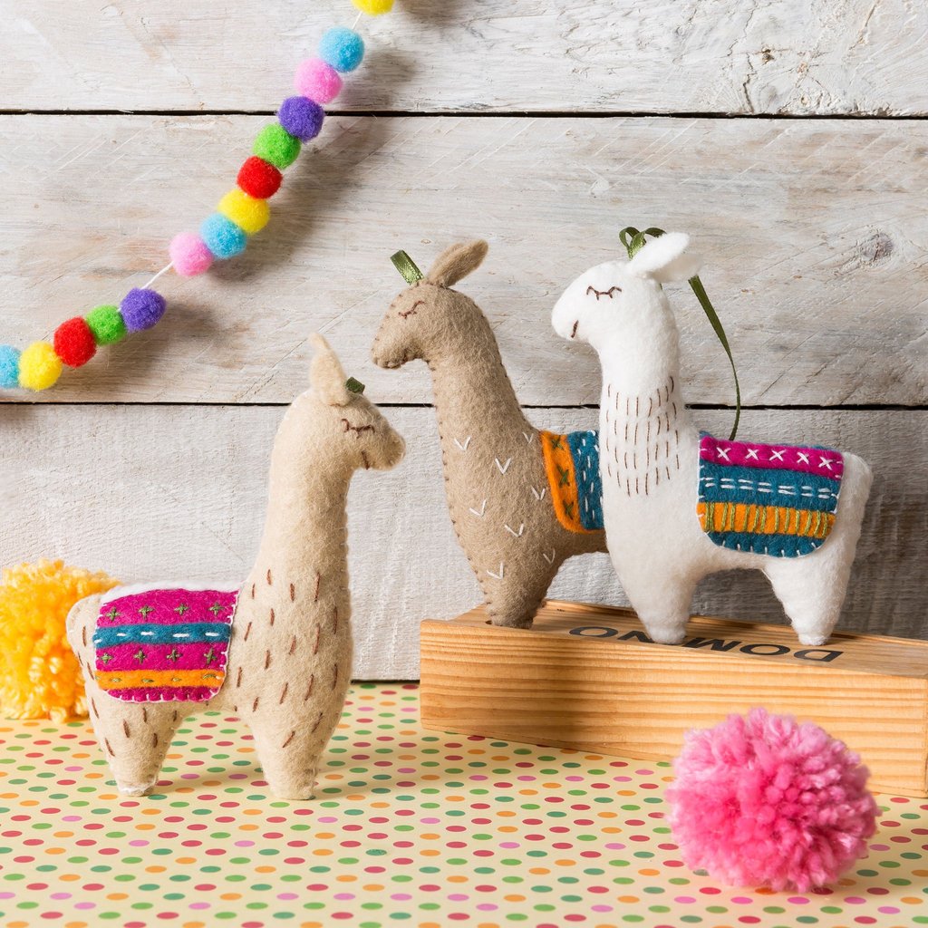 Corinne Lapierre Sewing Kit - Llama Family