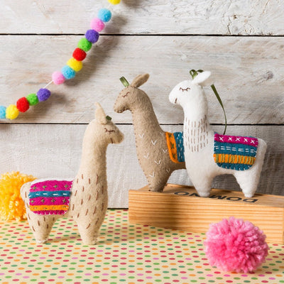 Corinne Lapierre Sewing Kit - Llama Family