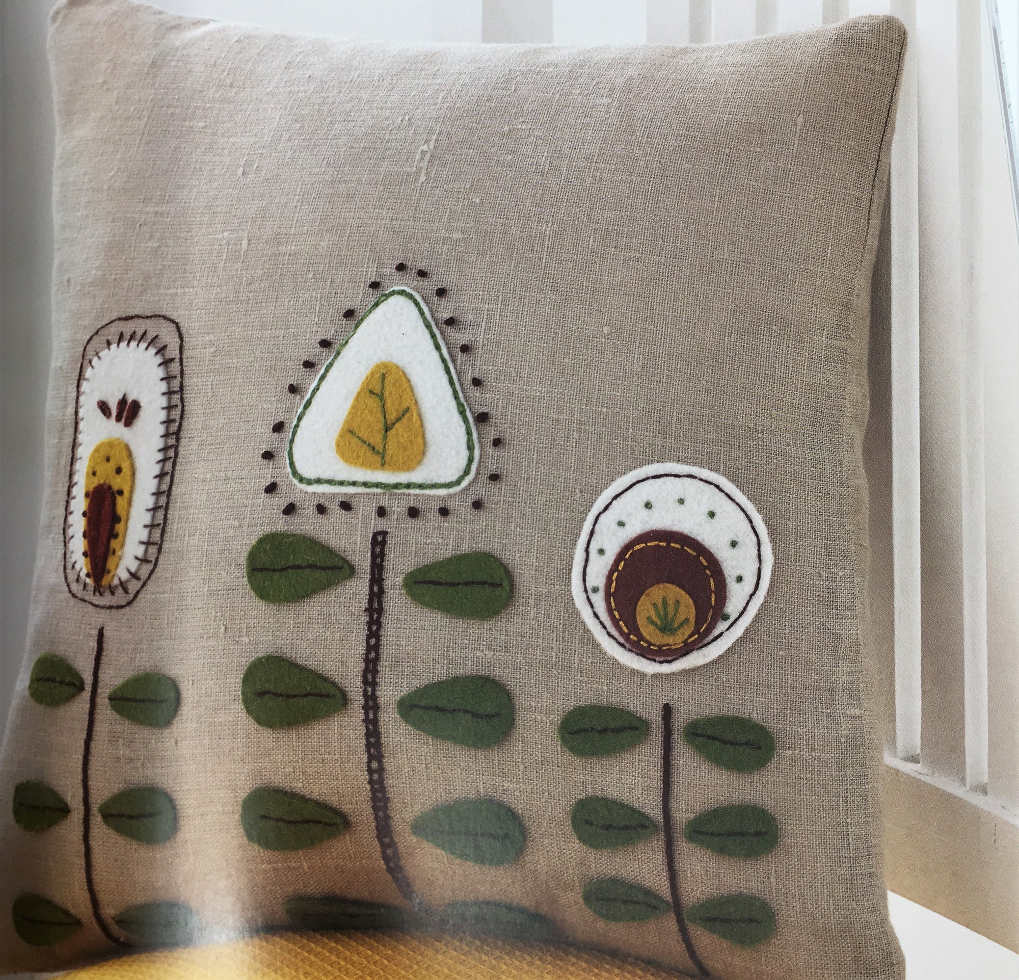 Fabulous Felt Book - Corinne Lapierre