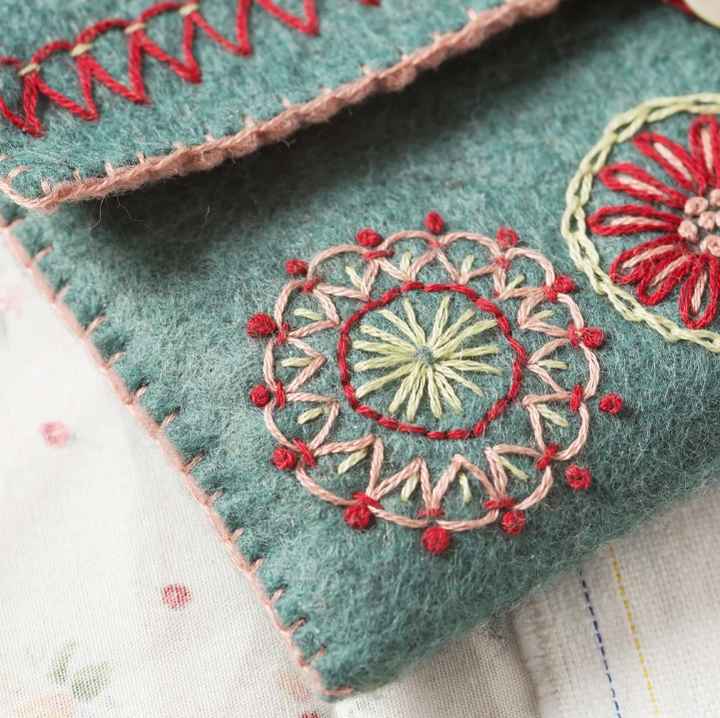Corinne Lapierre Embroidery Sewing Kit - Sewing Pouch